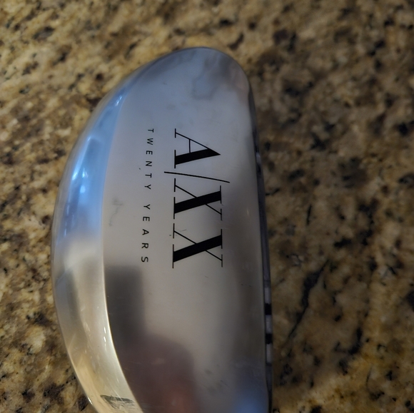 ARMANI EXCHANGE Stylish Black Sunglasses - Picture 14 of 14